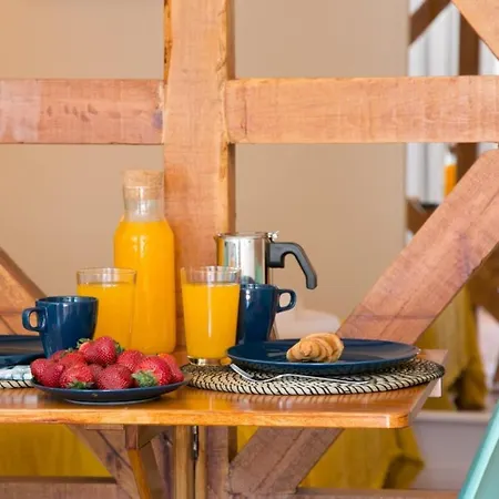 Apartamento Sunny Photographers Studio With Balcony In Alcantara