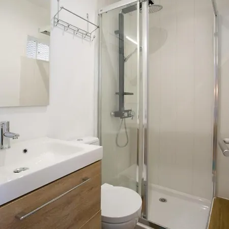 Sunny Photographers Studio With Balcony In Alcantara Apartamento