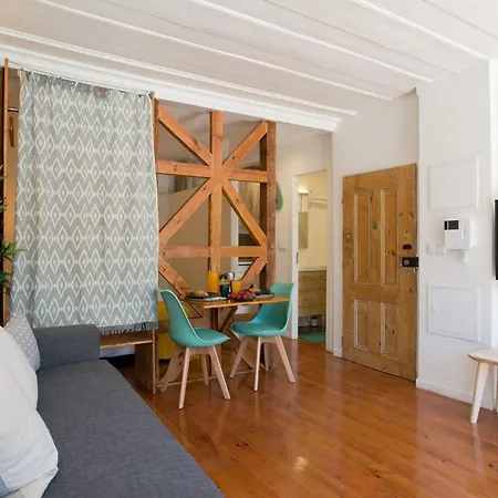 Sunny Photographers Studio With Balcony In Alcantara *